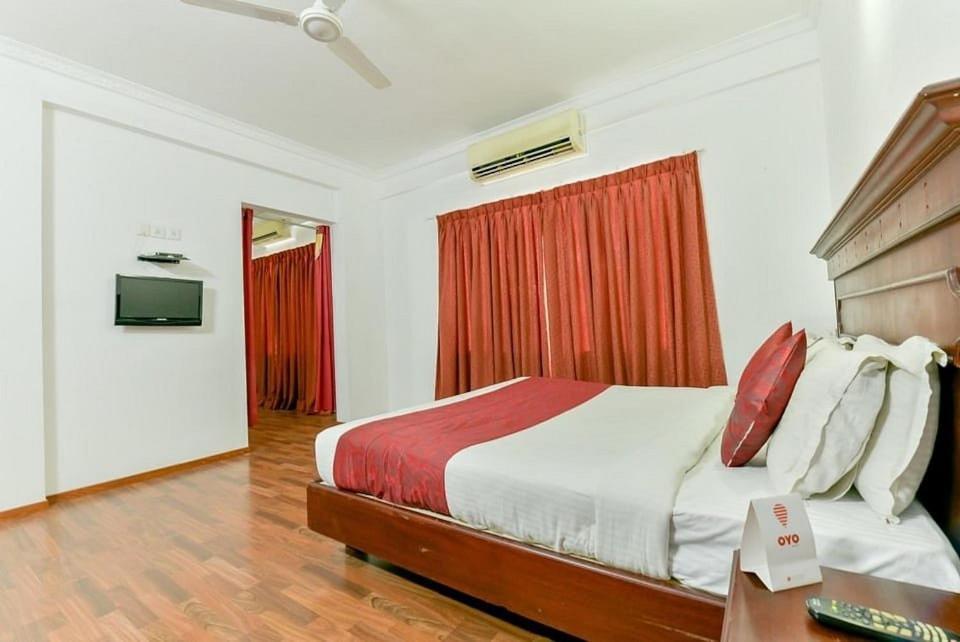 Centre Point Hotel Kochi Exterior photo